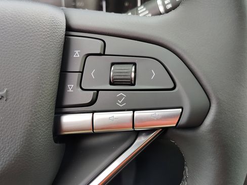 New 2025 Cadillac XT6 Luxury image 21