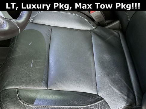 Used 2018 Chevrolet Suburban LT image 21