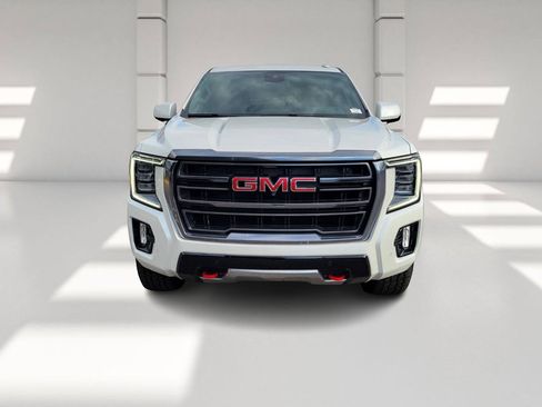 Used 2023 GMC Yukon AT4 w/ Technology Package image 2