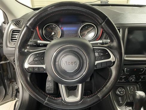 Used 2020 Jeep Compass Trailhawk w/ Cold Weather Group AWD/4WD image 14