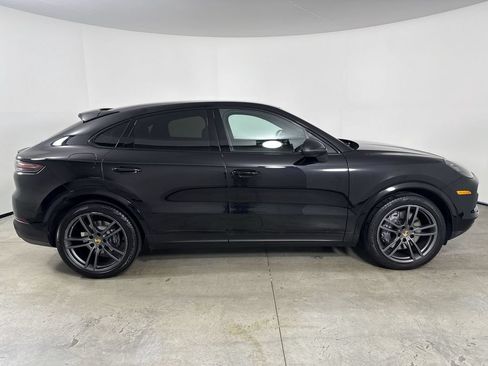 Certified 2022 Porsche Cayenne Coupe AWD/4WD image 8
