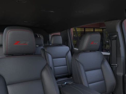 New 2026 Chevrolet Traverse Z71 w/ Driver Confidence Package AWD/4WD image 24