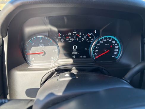 Used 2019 Chevrolet Suburban Premier w/ Premier Plus Edition image 15