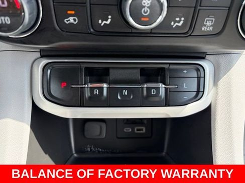 Used 2023 GMC Acadia SLT w/ Technology Package FWD image 25