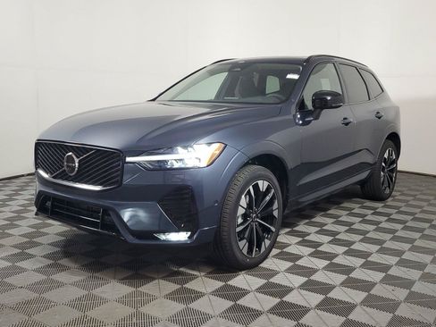 New 2027 Volvo XC60 B5 Plus AWD/4WD image 3