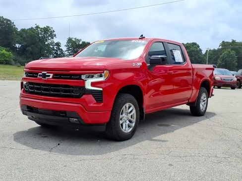 Used 2022 Chevrolet Silverado 1500 RST AWD/4WD image 3