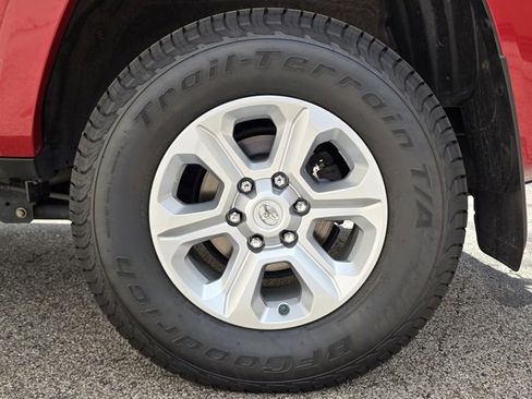 Used 2022 Toyota 4Runner SR5 Premium image 24