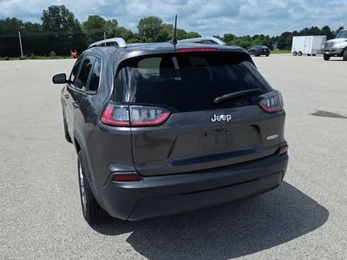 Used 2019 Jeep Cherokee Latitude Plus FWD image 8