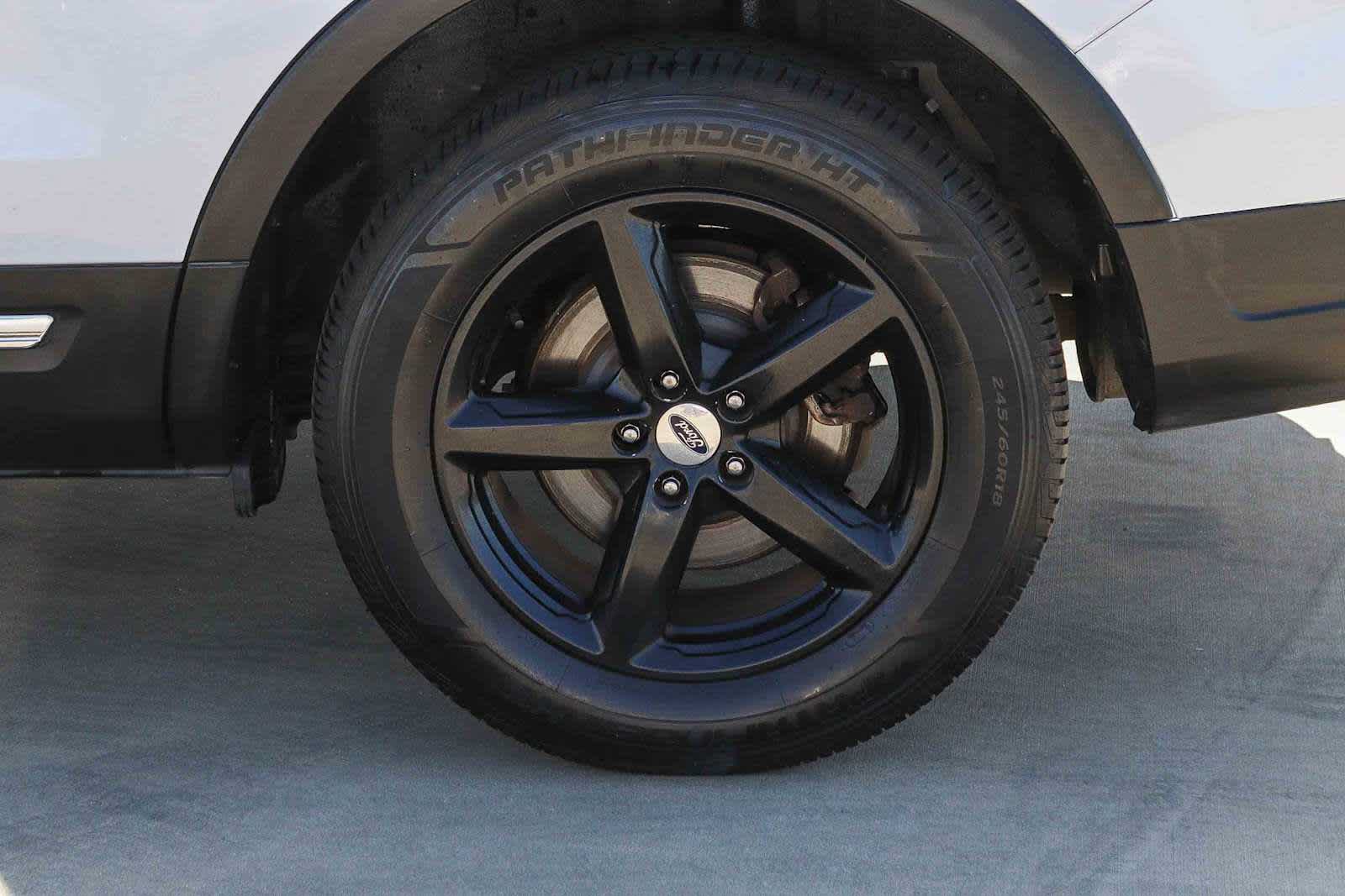 Used 2018 Ford Explorer XLT w/ Equipment Group 202A FWD image 12