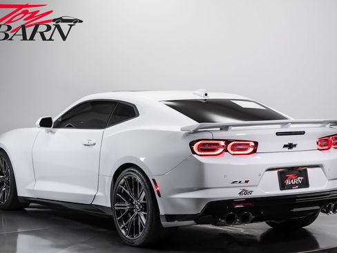 Used 2020 Chevrolet Camaro ZL1 RWD image 3