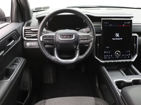 Used 2025 GMC Acadia Elevation image 13