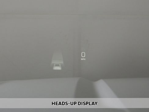 Used 2024 GMC Yukon Denali w/ Advanced Technology Package image 8