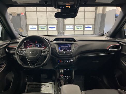 Used 2022 Chevrolet TrailBlazer RS image 33