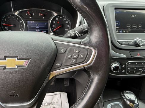 Used 2019 Chevrolet Equinox LT image 19