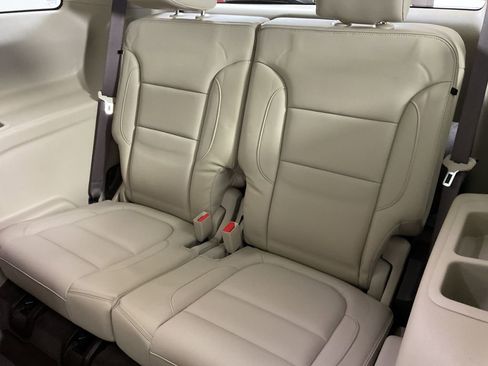 Used 2019 GMC Acadia Denali w/ Technology Package AWD/4WD image 21