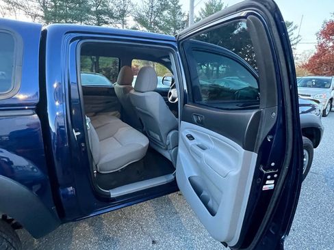 Used 2012 Toyota Tacoma 4x4 Double Cab image 12