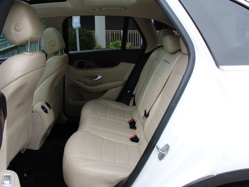 Used 2017 Mercedes-Benz GLC 300 image 33