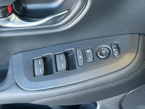 New 2026 Honda HR-V LX image 11