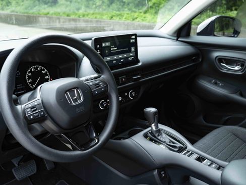 Used 2026 Honda HR-V LX image 16