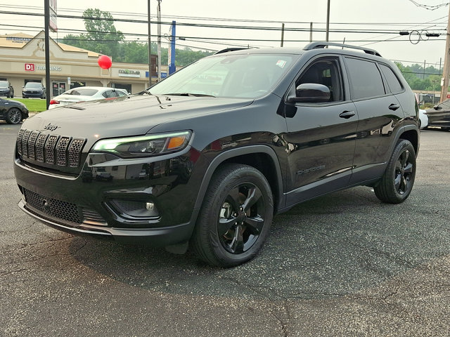 Used 2021 Jeep Cherokee Latitude Plus AWD/4WD image 3