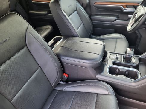 Used 2023 GMC Sierra 1500 Denali w/ Denali Reserve Package AWD/4WD image 13