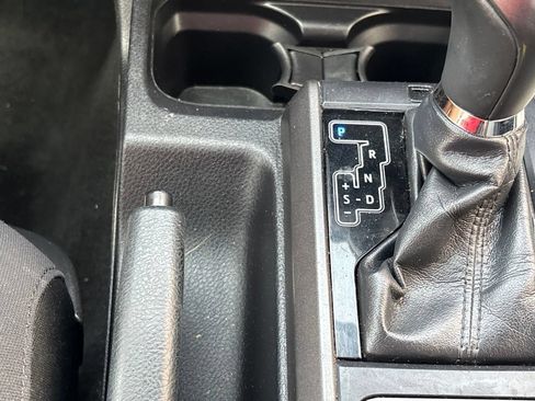 Used 2021 Toyota Tacoma TRD Sport w/ Technology Package RWD image 14