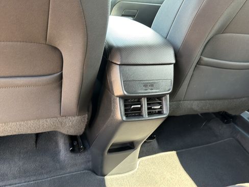 Used 2026 Chevrolet Equinox LT AWD/4WD image 25