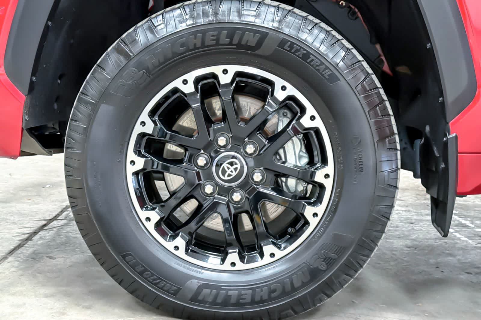 Used 2025 Toyota Tundra SR5 w/ TRD Off-Road Package AWD/4WD image 25