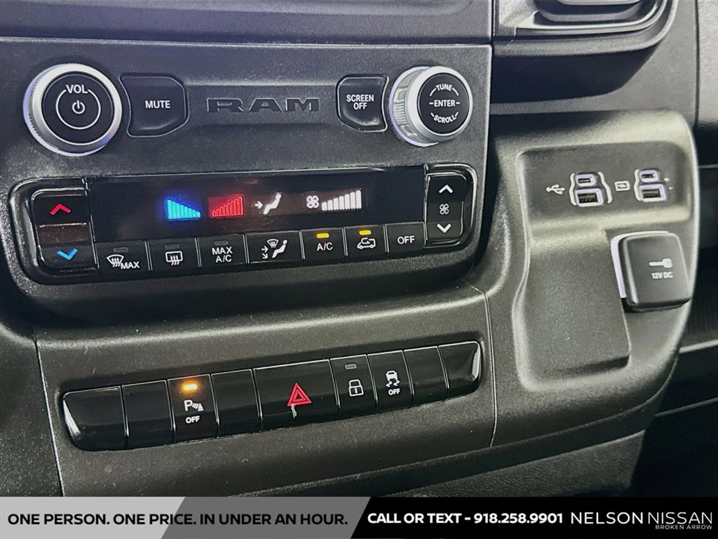 Used 2022 RAM ProMaster 2500 w/ Driver Convenience Group FWD image 30