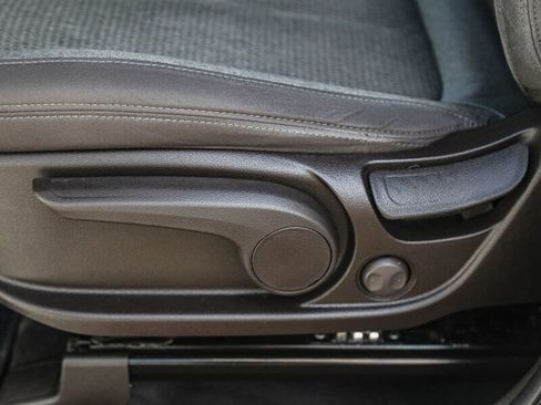 Used 2020 Hyundai Santa Fe SE image 27