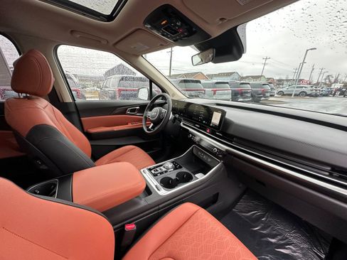 New 2026 Kia Carnival SX image 35