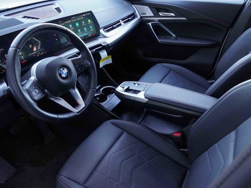 Certified 2025 BMW X2 xDrive28i w/ Premium Package image 9