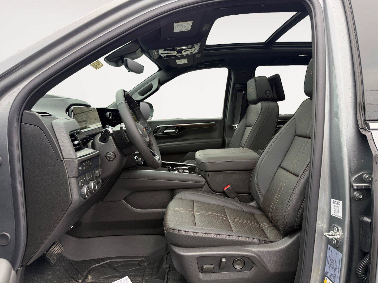 New 2026 Chevrolet Tahoe High Country AWD/4WD image 10