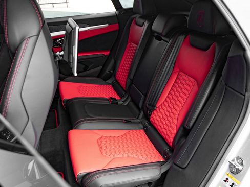 Used 2020 Lamborghini Urus image 39