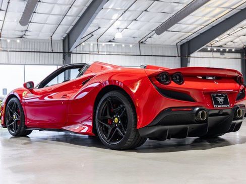 Used 2021 Ferrari F8 Tributo - PASSENGER DISPLAY - FRONT LI image 4