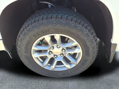 New 2025 Chevrolet Silverado 1500 LT image 27