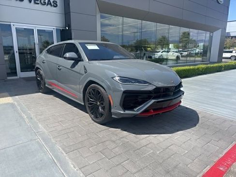 Used 2025 Lamborghini Urus SE AWD/4WD image 3