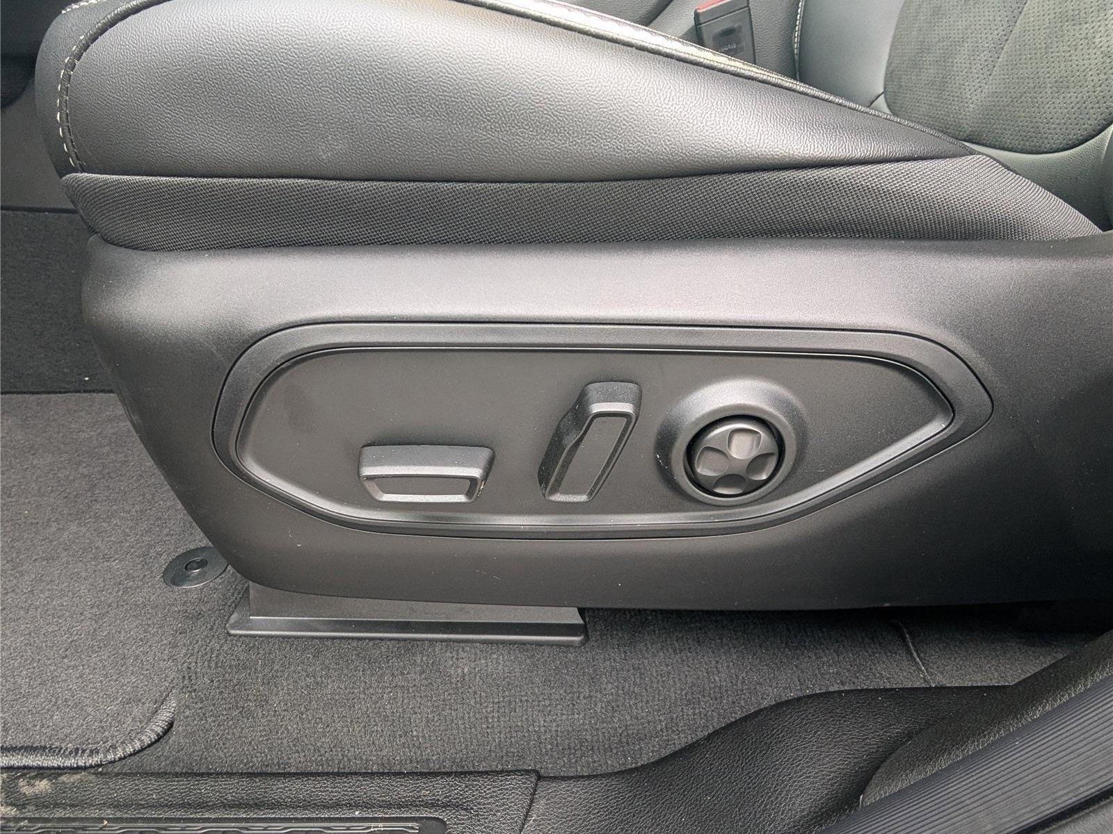 New 2026 Jeep Grand Cherokee Altitude AWD/4WD image 15