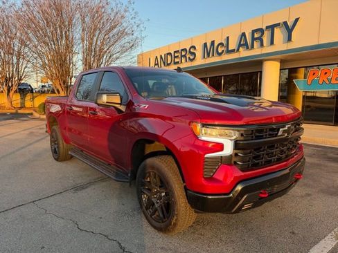 Used 2024 Chevrolet Silverado 1500 LT Trail Boss w/ LT Trail Boss Premium Package image 2