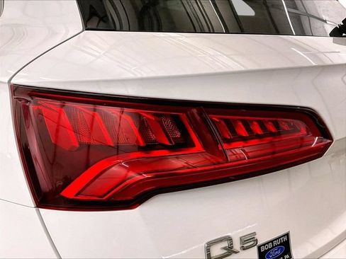 Used 2019 Audi Q5 2.0T Premium Plus w/ Premium Plus Package AWD/4WD image 29