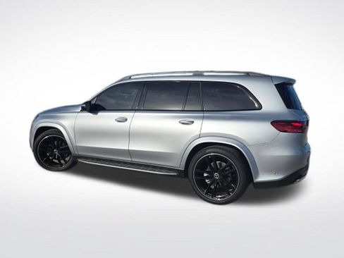Used 2026 Mercedes-Benz GLS 450 4MATIC image 4