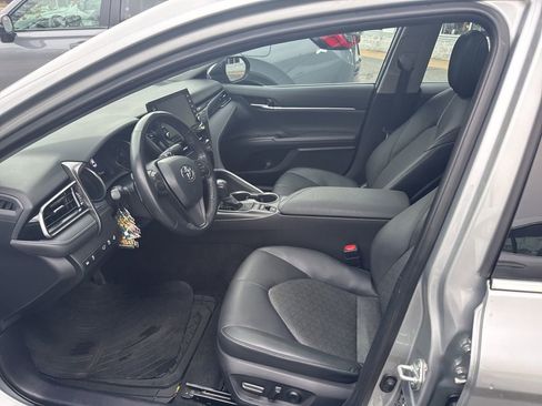 Used 2022 Toyota Camry XSE w/ Carpet Mat Package (TMS) image 5