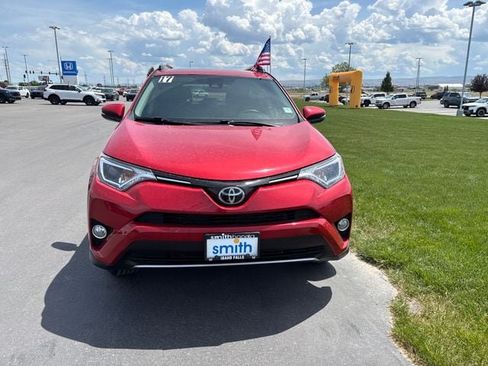 Used 2017 Toyota RAV4 XLE w/ All Weather Liner Package AWD/4WD image 8