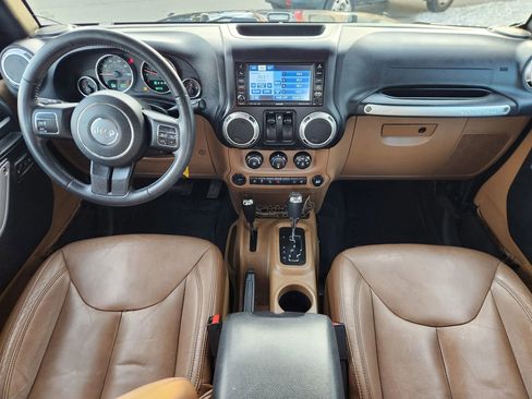 Used 2017 Jeep Wrangler Sahara image 2