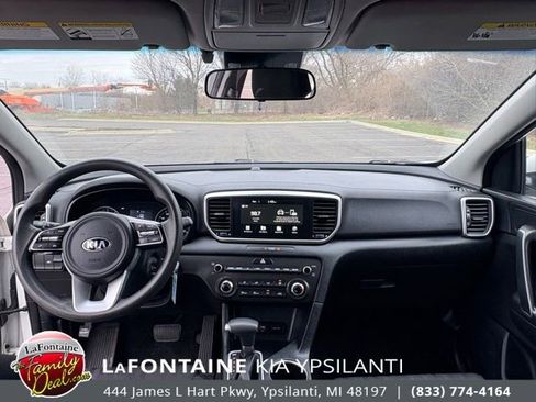 Used 2022 Kia Sportage LX image 11