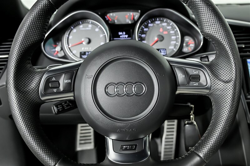 Used 2011 Audi R8 V8 AWD/4WD image 21