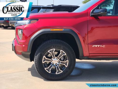 Used 2024 GMC Canyon AT4 w/ AT4 Premium Package AWD/4WD image 12