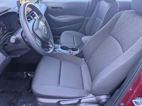 Used 2025 Toyota Corolla LE image 15