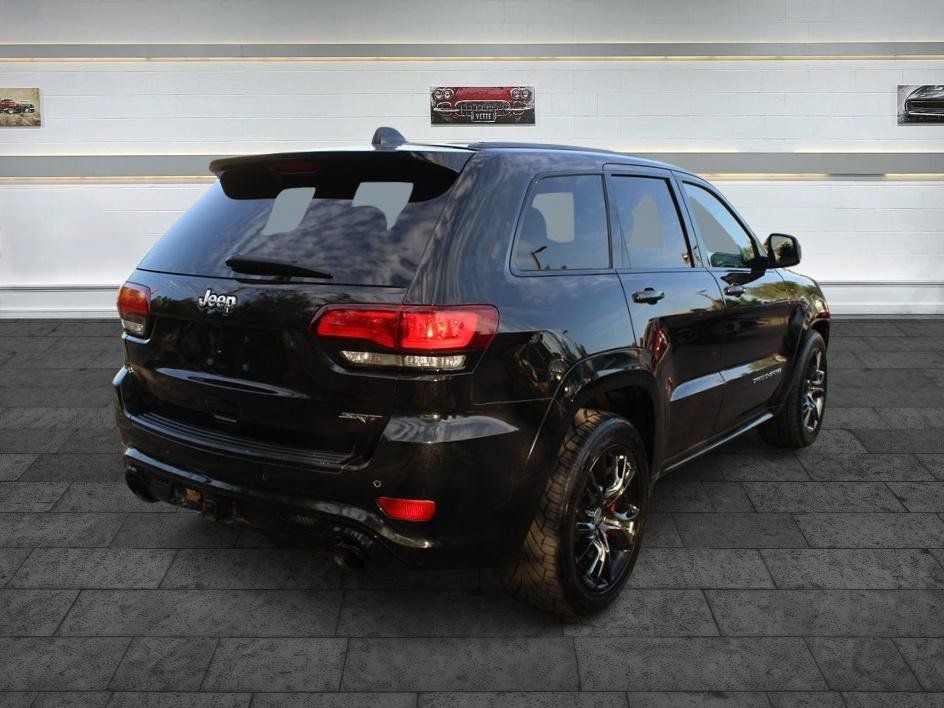 Used 2016 Jeep Grand Cherokee SRT AWD/4WD image 7