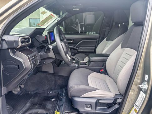 Certified 2025 Toyota Tacoma TRD Off-Road image 20